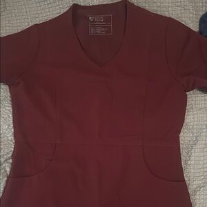Figs Maroon scrub top
